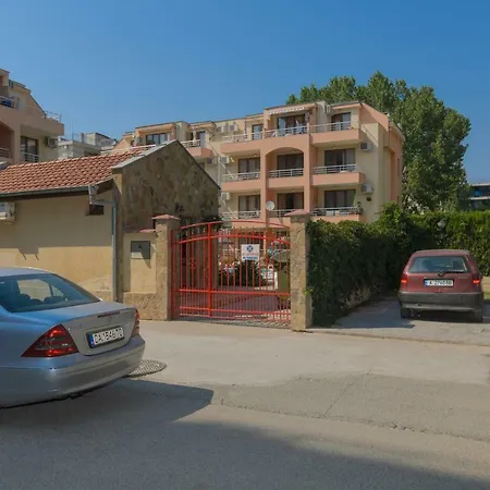 Apartment In Sundance Village *